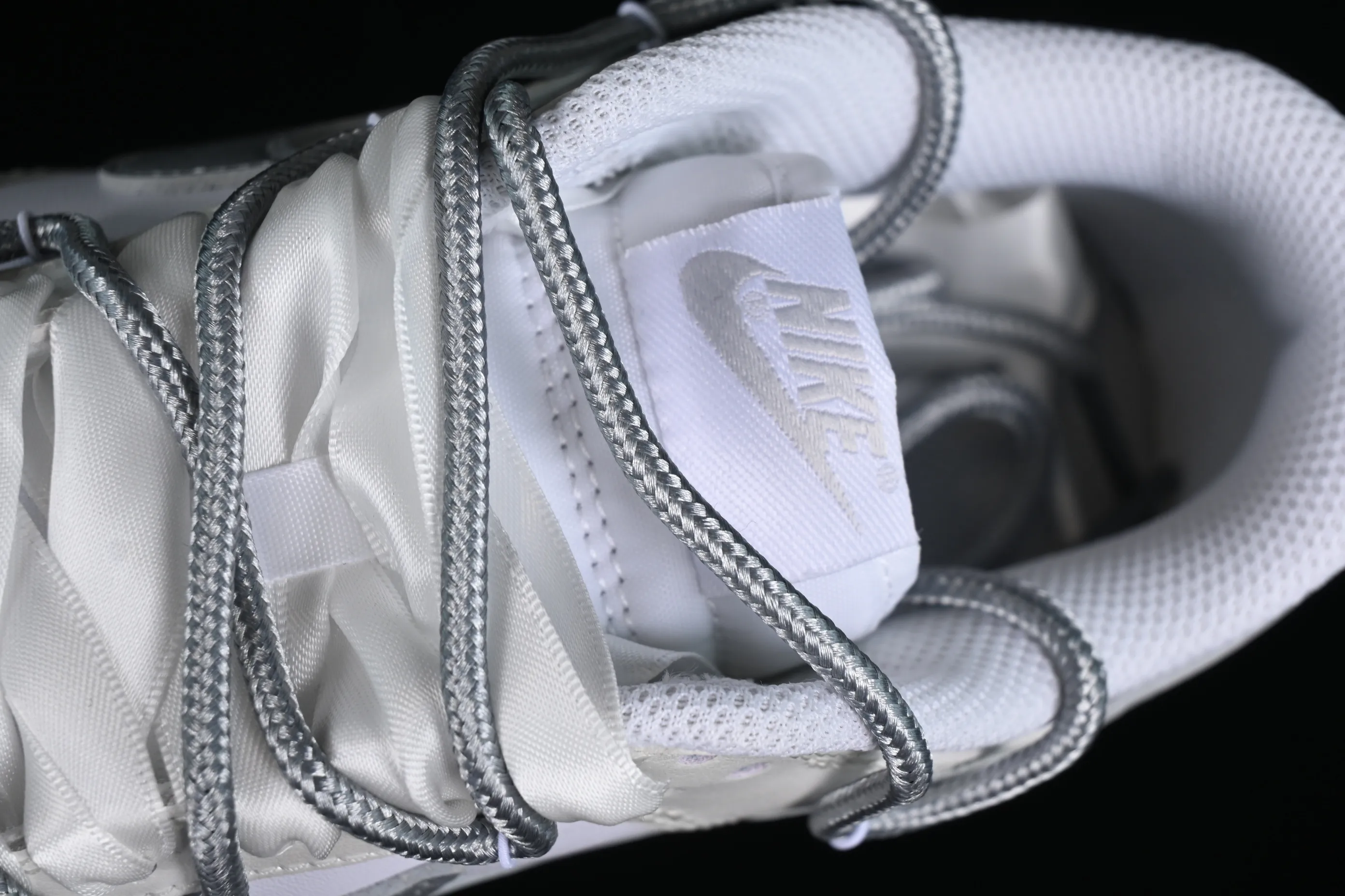 All Categories Nk SB Dunk Series Nk SB Dunk Low Low-top sneakers Nk Dunk Low Fresh silver ballet lace strap SB strap low-top casual sneakers DH9765-102
